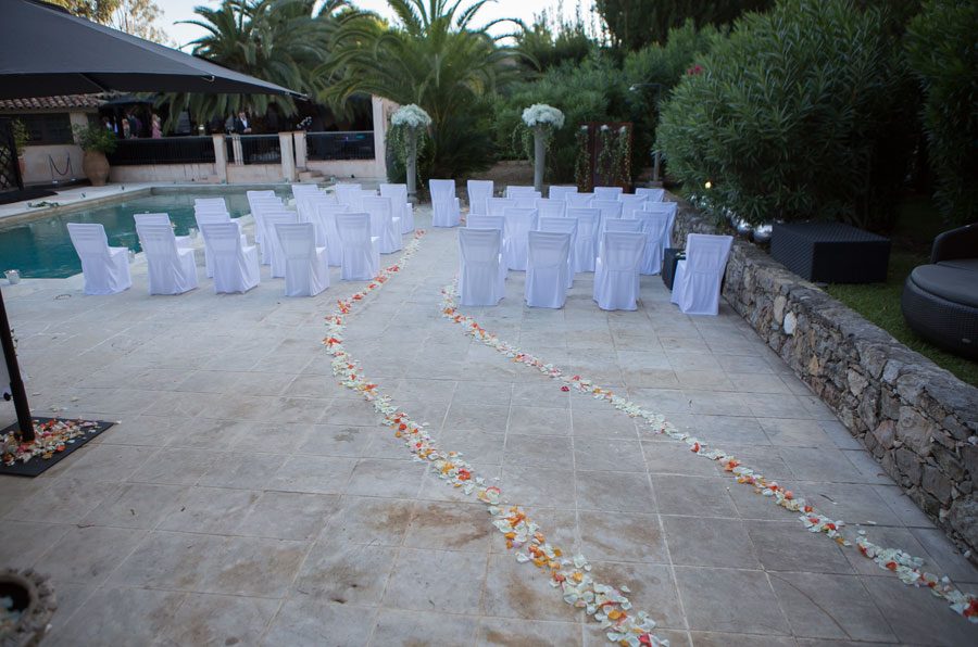 wedding petals at La Tartane photo