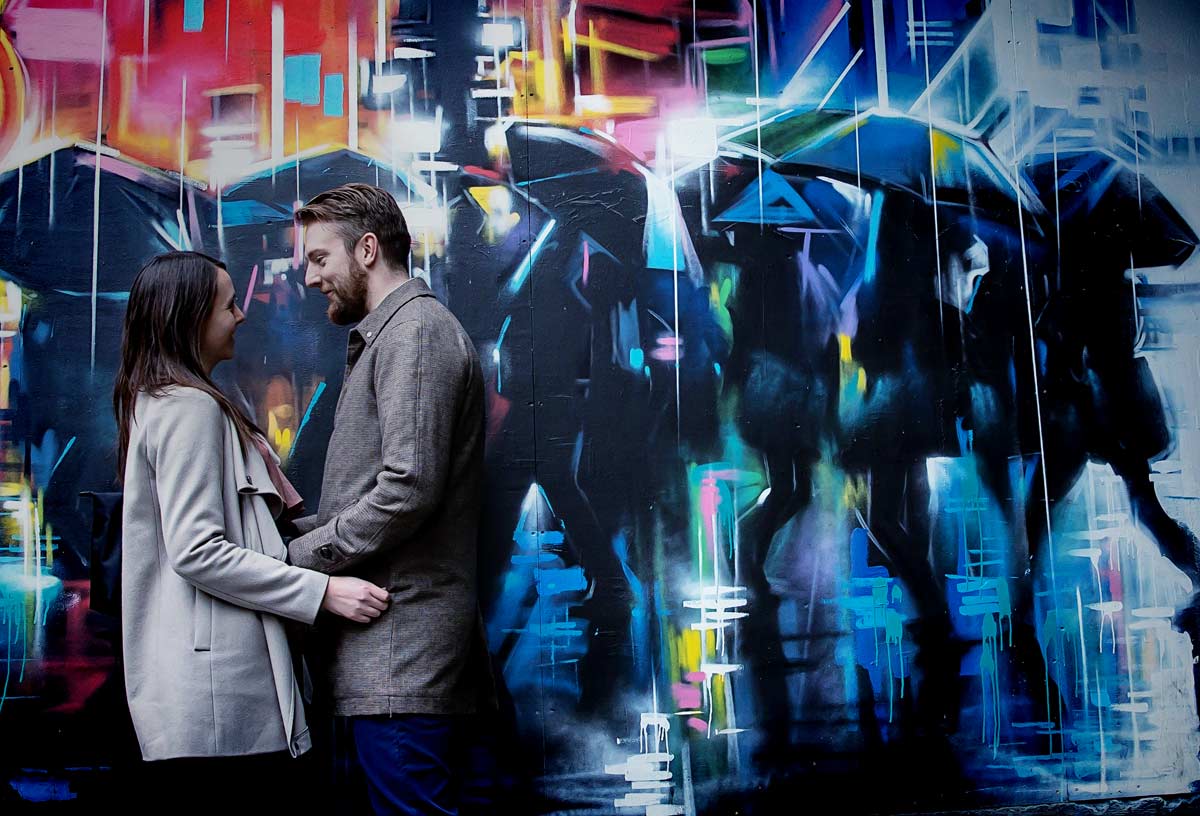 graffiti couple at Southbank