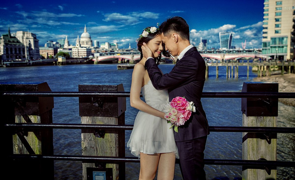 Chinese engagement shoot at London by southbank
