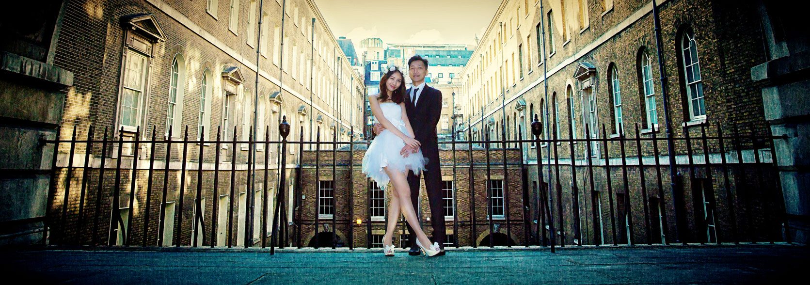 London engagement shoot with Chinese wedding couple