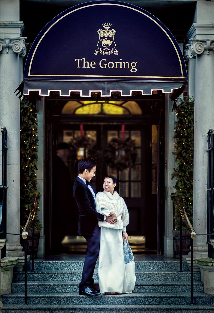 Wedding couple outside The Goring Hotel