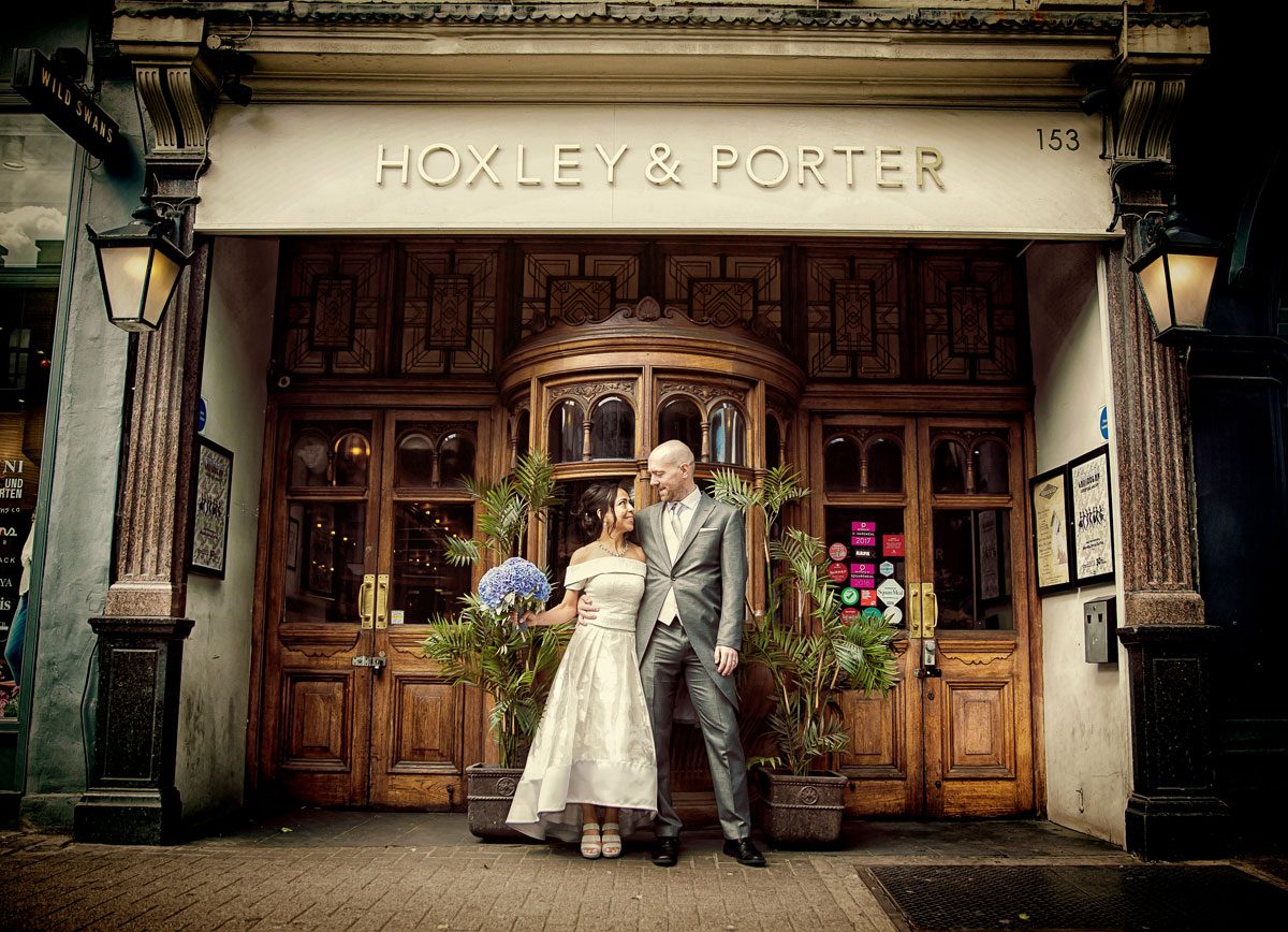 Islington wedding couple outside Hoxley & Porter Upper Street